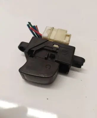 Nissan X-Trail T30 Electric window control switch 