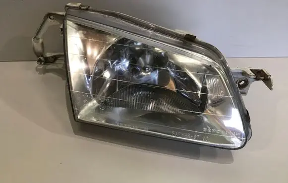 Mazda 323 F Headlight/headlamp