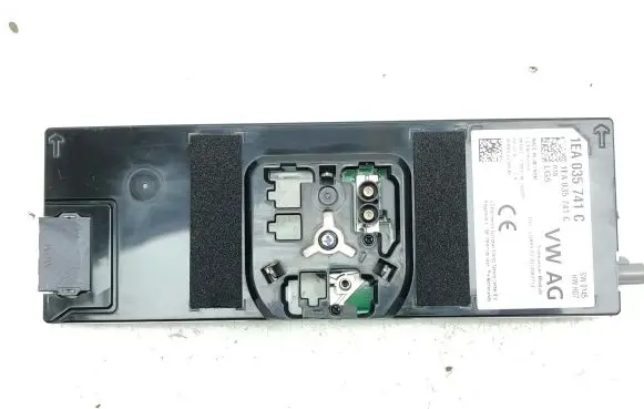 Volkswagen ID.3 Antenna control unit 1EA035741C