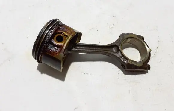 Renault Laguna III Connecting rod/conrod 7701478497