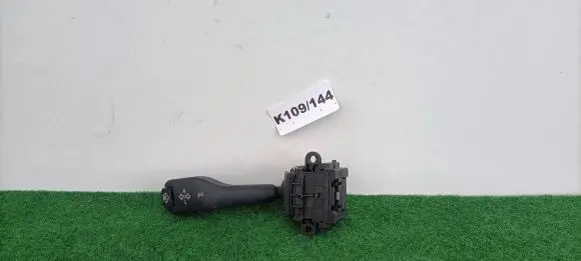 BMW 5 E39 Indicator stalk 8363668