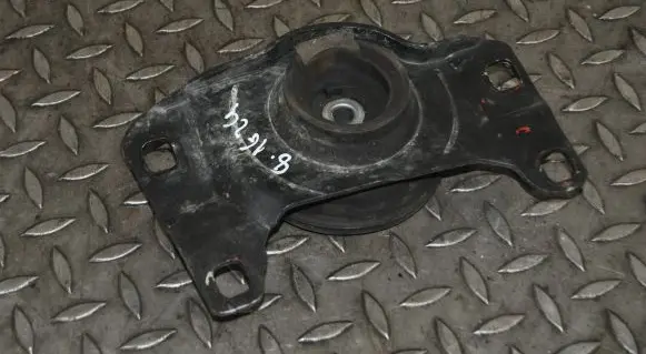 Volvo V40 Engine mount bracket 5N517M121