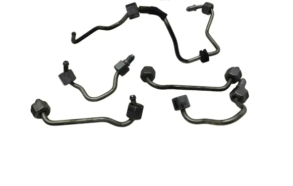 BMW X1 E84 Fuel injector supply line/pipe 
