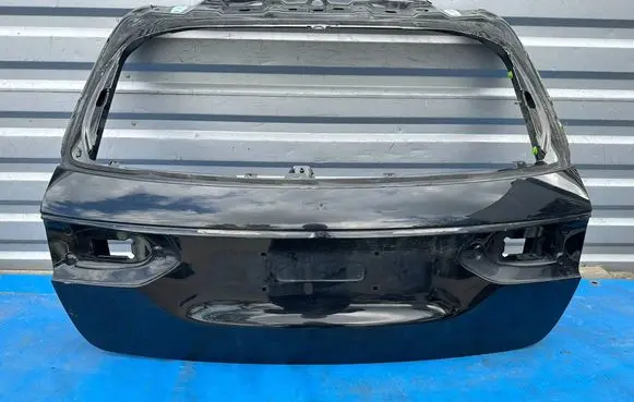Mercedes-Benz E W213 Truck tailgate 2137400010
