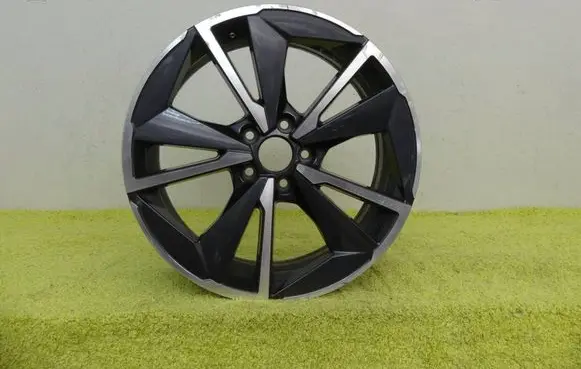 Nissan Juke I F15 R19 alloy rim 6UA3A