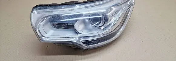 Citroen C4 II Headlight/headlamp 9687896280