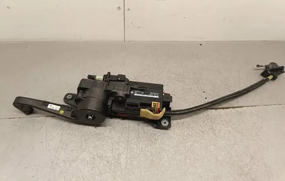 Seat Alhambra (Mk2) Sliding door motor 7N0959243A