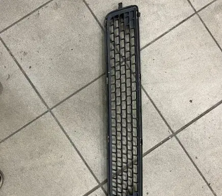 Volvo V70 Front bumper lower grill 30763113