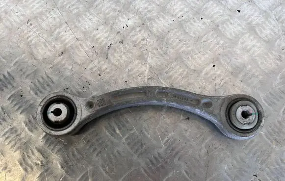 Maserati Ghibli Rear upper control arm/wishbone 06700072510