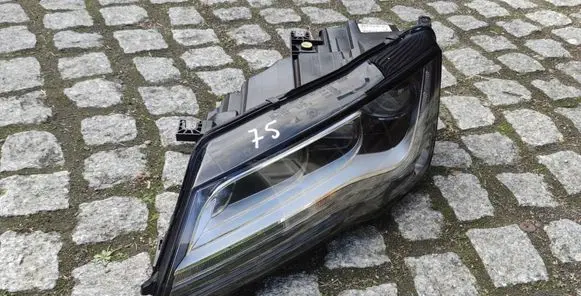 Audi A7 S7 4G Headlight lense 4G8941033