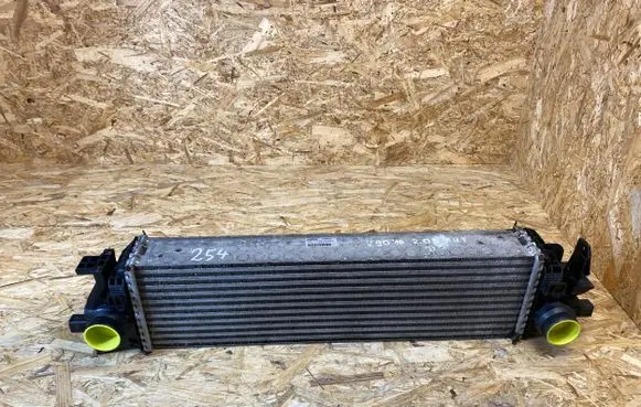 Volvo XC60 Intercooler radiator 31338306
