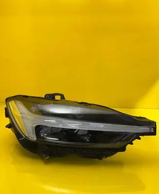Volvo XC60 Headlight/headlamp 32420440