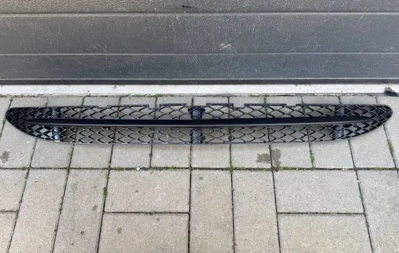 Mercedes-Benz S W221 Front bumper lower grill A2218850523