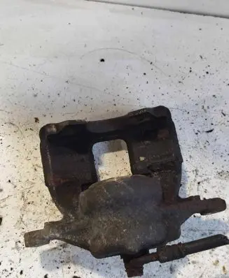 Honda CR-V Rear brake caliper