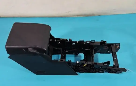 Land Rover Discovery Sport Armrest FK72-048W42-A IMPRK1360739