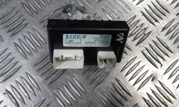 Toyota Avensis T270 Power steering control unit/module 8922720020