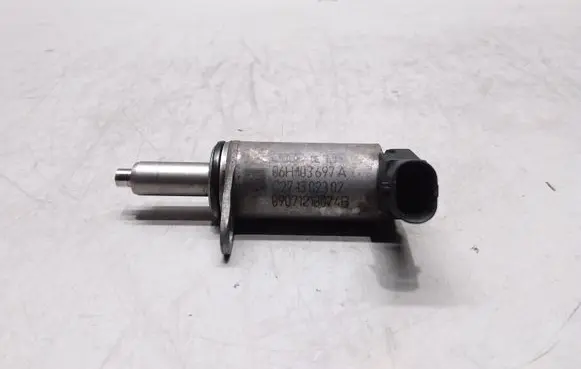 Audi A4 S4 B8 8K Camshaft vanos timing valve 06H103697A