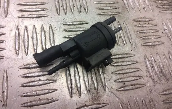 Smart Roadster Valve vacuum 0025401497