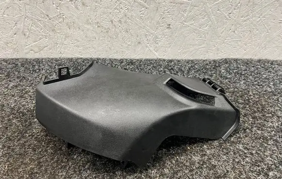 BMW i4 Seat belt trim 7491178