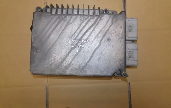 Chrysler Voyager Engine control unit/module 04727233AD