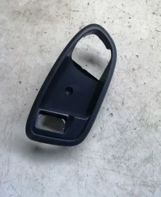 Ford Mondeo MK IV Front door interior handle trim 6M21U22SA36