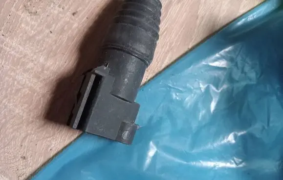 Opel Vectra C Bonnet alarm switch sensor 9035463