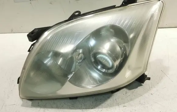 Toyota Avensis T250 Headlight/headlamp