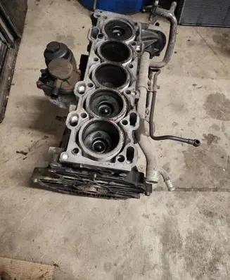 Volvo XC90 Engine block D5244T