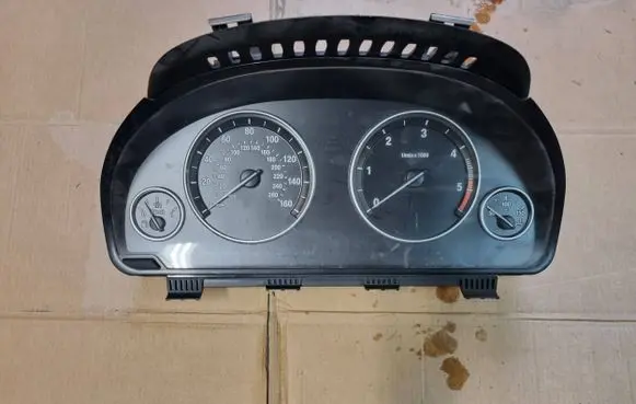 BMW 5 F10 F11 Speedometer (instrument cluster) 25811511 9227616 2059562