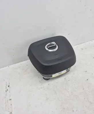Steering wheel airbag