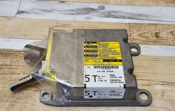 Toyota Auris 150 Airbag control unit/module 8917002560 215537106 29270638MQ