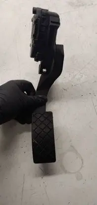 Volkswagen PASSAT B5.5 Accelerator throttle pedal 8D1721523F 6PV00837603