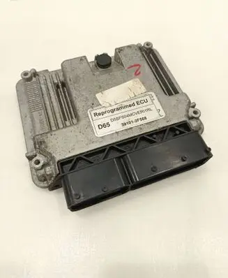 KIA Sportage Engine control unit/module 391012F568 D5SF504MCVE