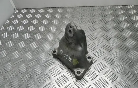 Lexus IS III XE30 Engine mounting bracket VD11909