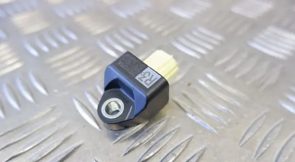 Toyota Yaris XP210 Airbag deployment crash/impact sensor 898310D110