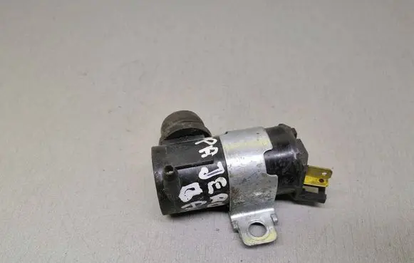 Mitsubishi Pajero Rear window washer spray nozzle 