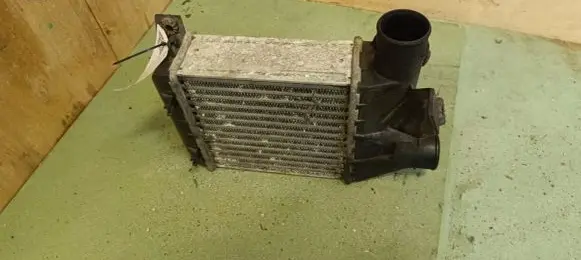 BMW 5 E39 Intercooler radiator 2246031