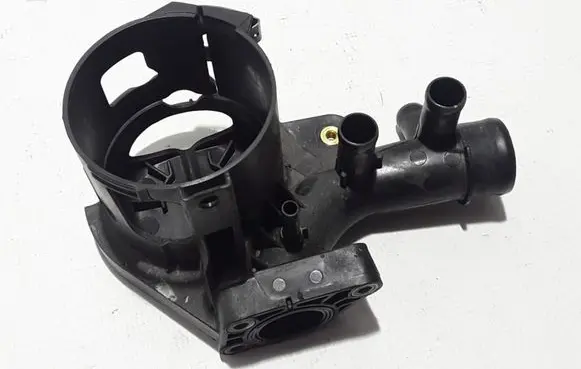 Mercedes-Benz CLS C218 X218 Fuel filter bracket/mount holder A6512003700