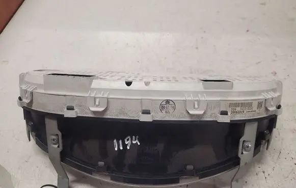 KIA Sorento Speedometer (instrument cluster) 940133E260