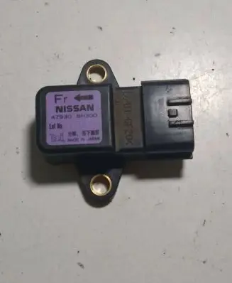 Nissan X-Trail T30 ESP acceleration yaw rate sensor 479308H300
