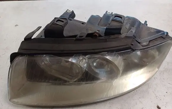 Audi A4 S4 B6 8E 8H Headlight/headlamp
