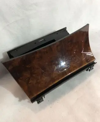 Mercedes-Benz E W211 Ashtray (front) A2118101330