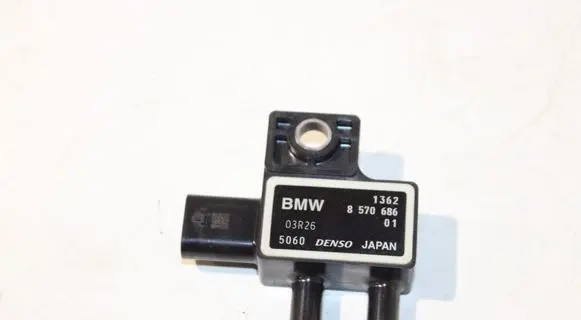 BMW X3 F25 Exhaust gas pressure sensor 8570686