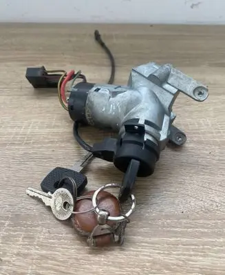 Mercedes-Benz Vito Viano W638 Ignition lock A9014600104