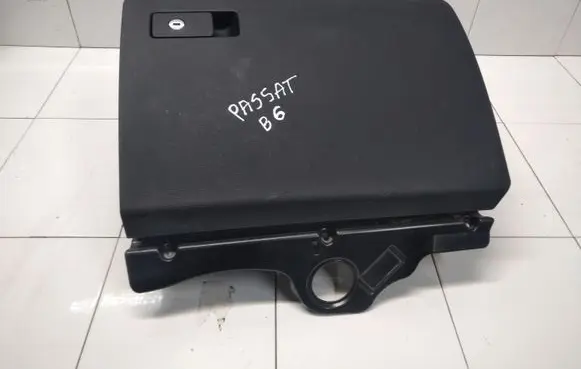 Volkswagen PASSAT B6 Glove box
