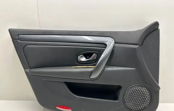 Renault Laguna III Front door card panel trim 39335M