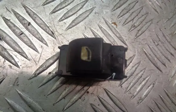 Citroen C4 I Quarter vent window switch 9651466677