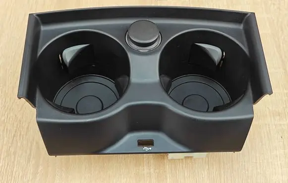BMW 5 G30 G31 G38 Cup holder front 6801508