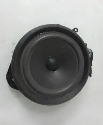 Audi A4 S4 B7 8E 8H Front door speaker 