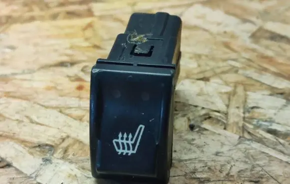 Chrysler 300 - 300C Seat heating switch 04602389AA D5207